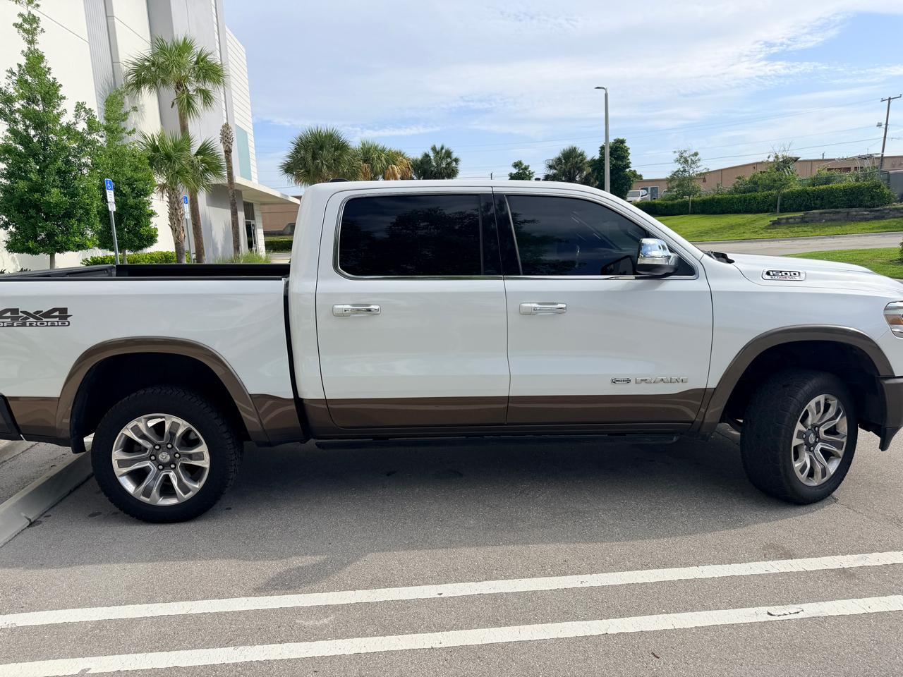 RAM 1500 Longhorn Crew Cab SWB 4WD 2020