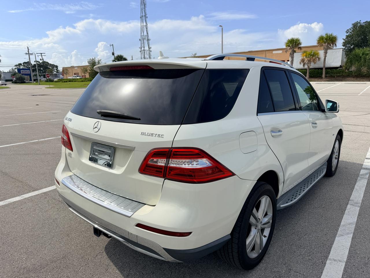 Mercedes-Benz M-Class ML350 BlueTEC 2012