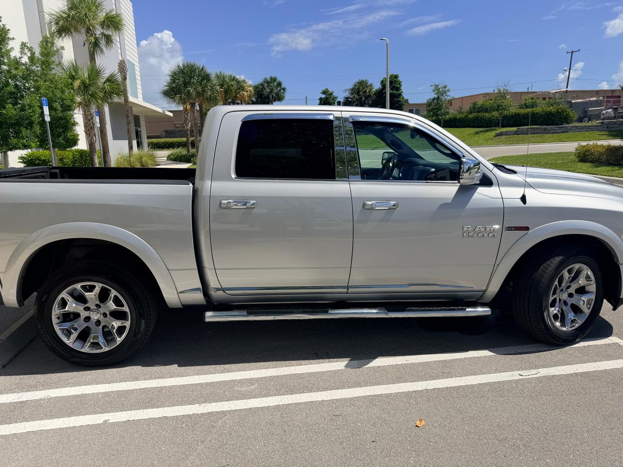 RAM 1500 Limited Crew Cab SWB 4WD 2016