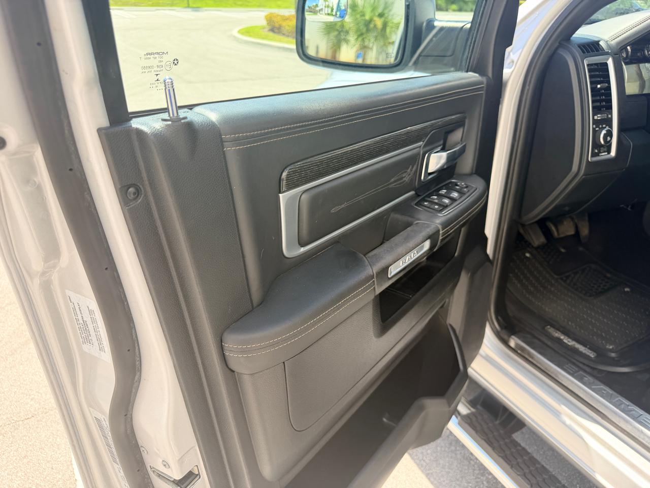 RAM 1500 Limited Crew Cab SWB 4WD 2016