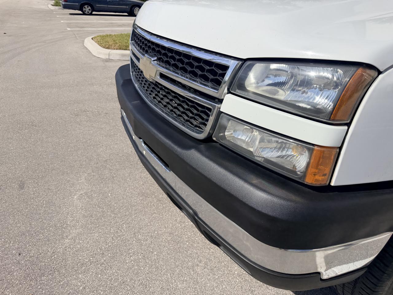 Chevrolet Silverado 2500HD Work Truck Ext. Cab Long Bed 4WD 2006