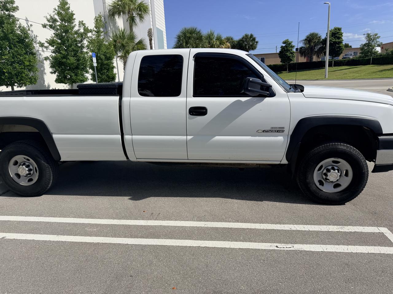 Chevrolet Silverado 2500HD Work Truck Ext. Cab Long Bed 4WD 2006