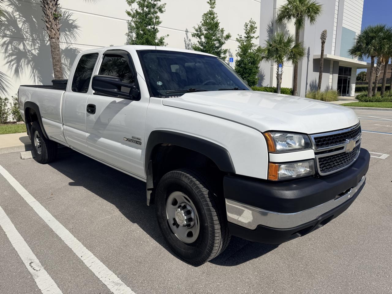 Chevrolet Silverado 2500HD Work Truck Ext. Cab Long Bed 4WD 2006