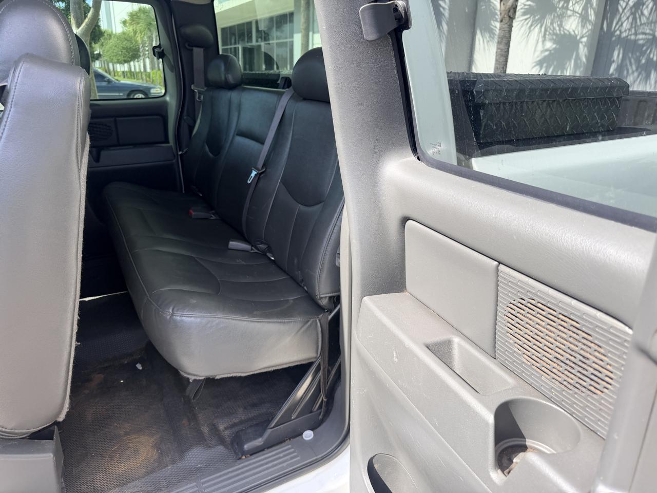 Chevrolet Silverado 2500HD Work Truck Ext. Cab Long Bed 4WD 2006