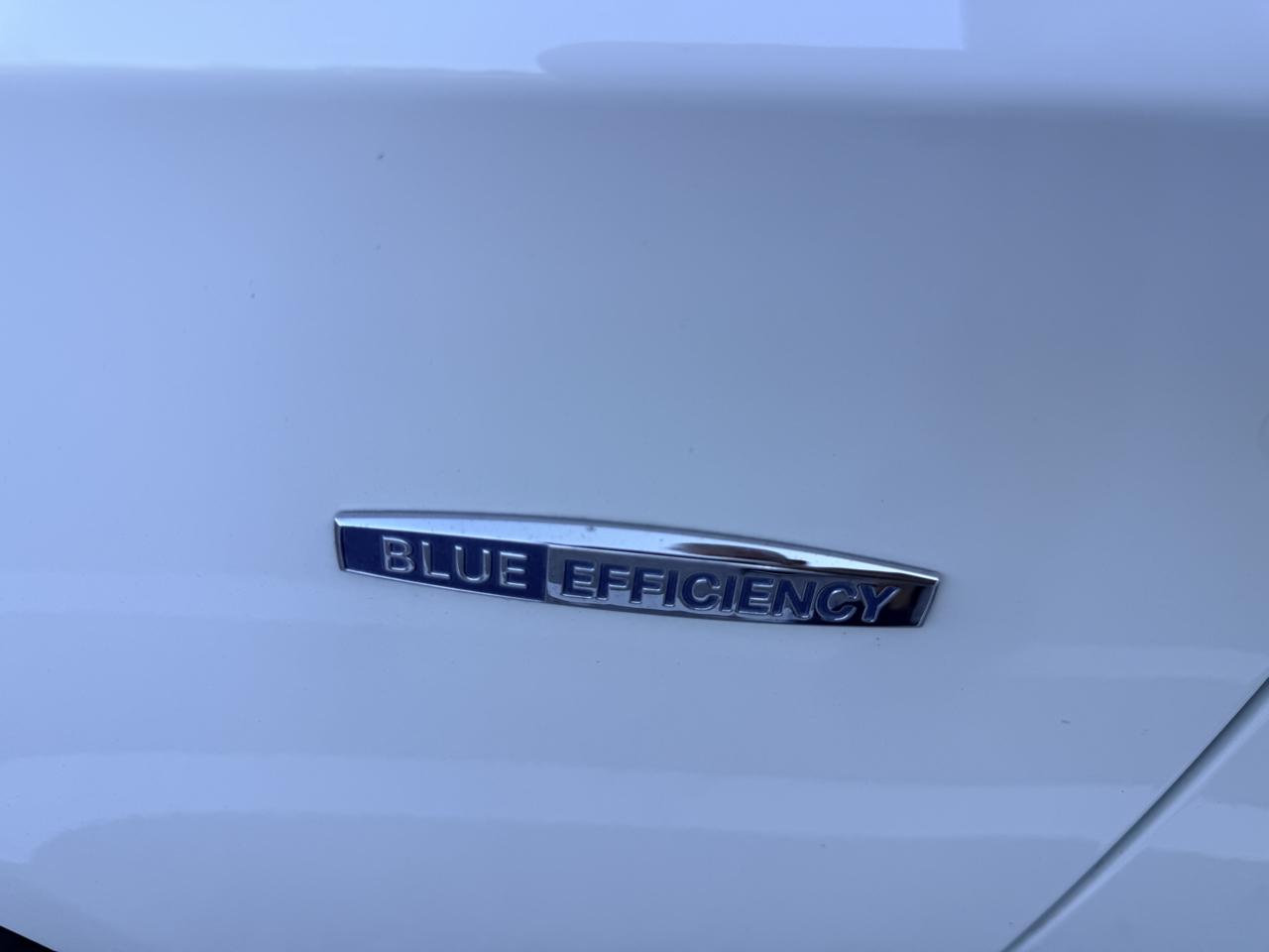 Mercedes-Benz E-Class E350 BlueTEC Sedan 2011