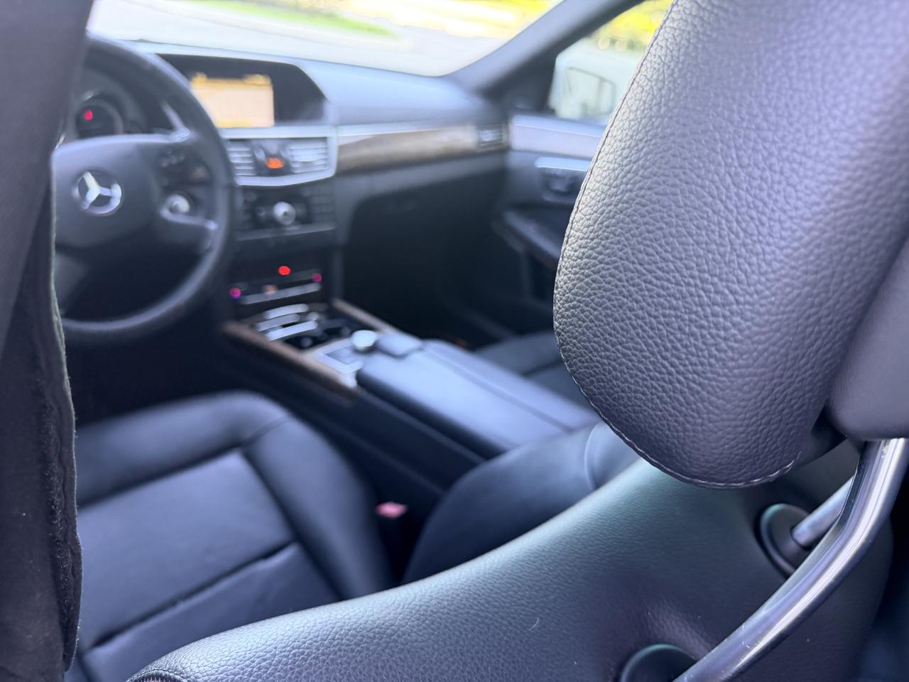 Mercedes-Benz E-Class E350 BlueTEC Sedan 2011