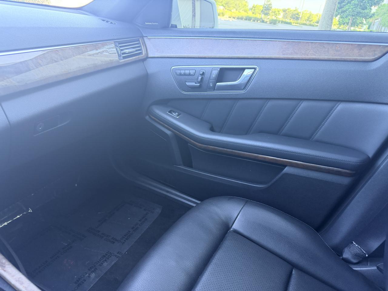 Mercedes-Benz E-Class E350 BlueTEC Sedan 2011