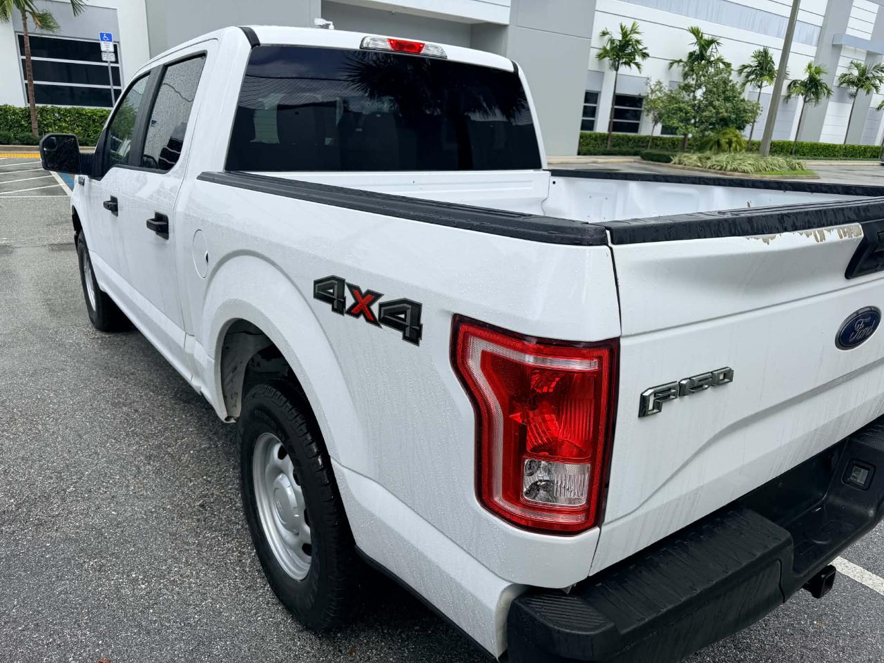 Ford F-150 Lariat SuperCrew 6.5-ft. Bed 4WD 2017