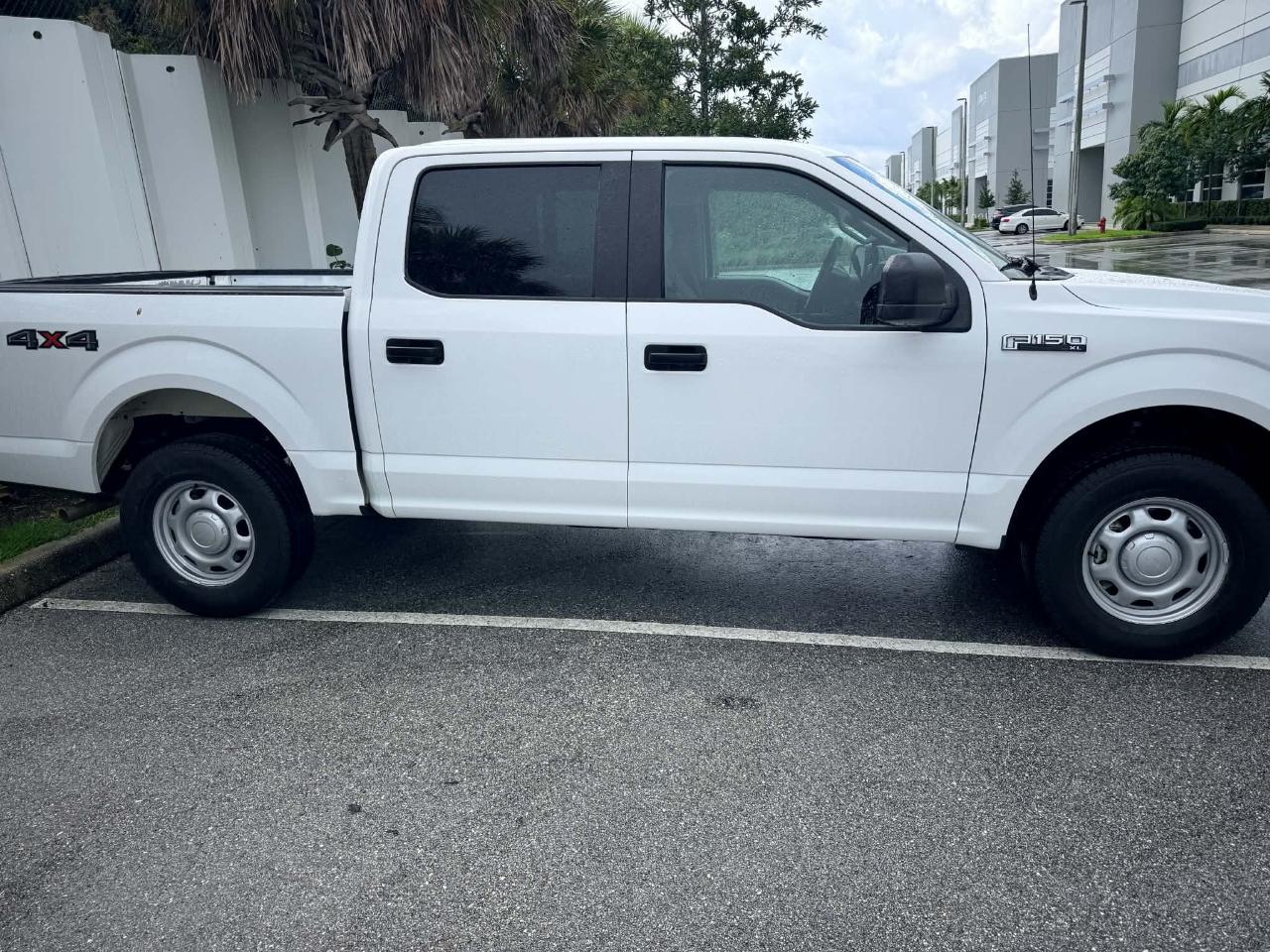 Ford F-150 Lariat SuperCrew 6.5-ft. Bed 4WD 2017