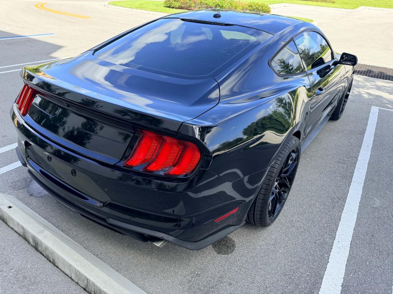 Ford Mustang EcoBoost Coupe 2019
