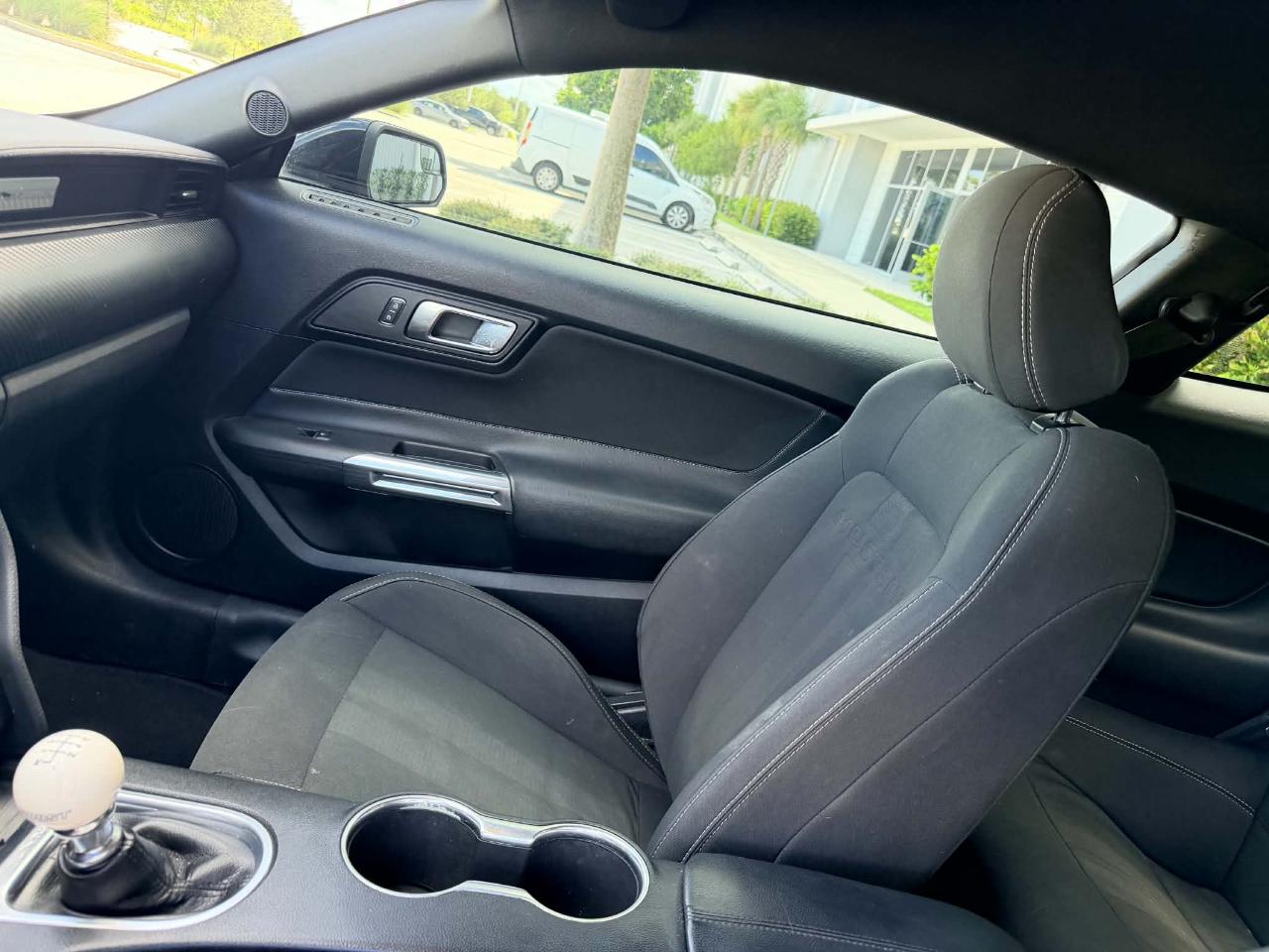 Ford Mustang EcoBoost Coupe 2019