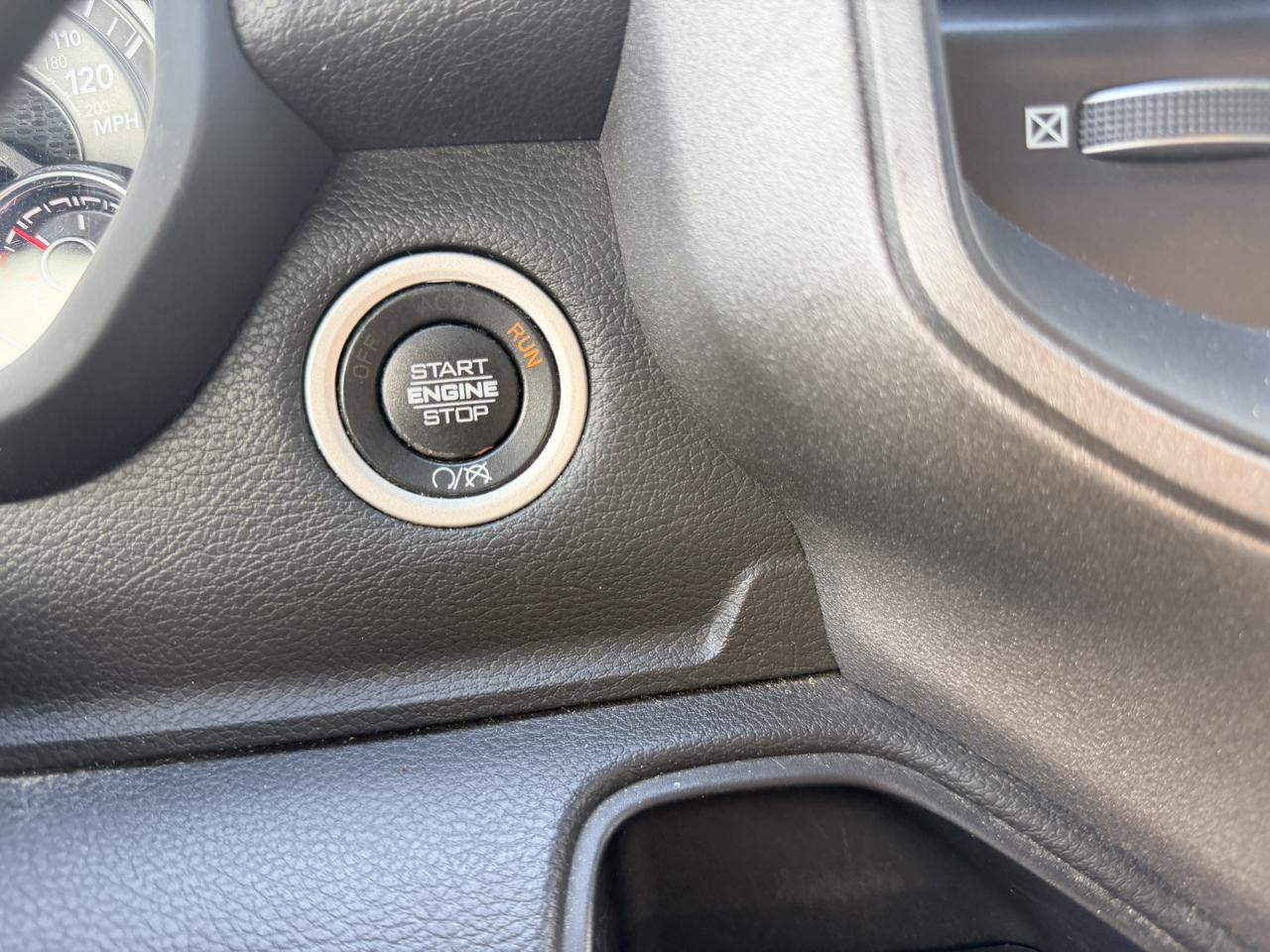 RAM 2500 Tradesman Crew Cab SWB 4WD 2022