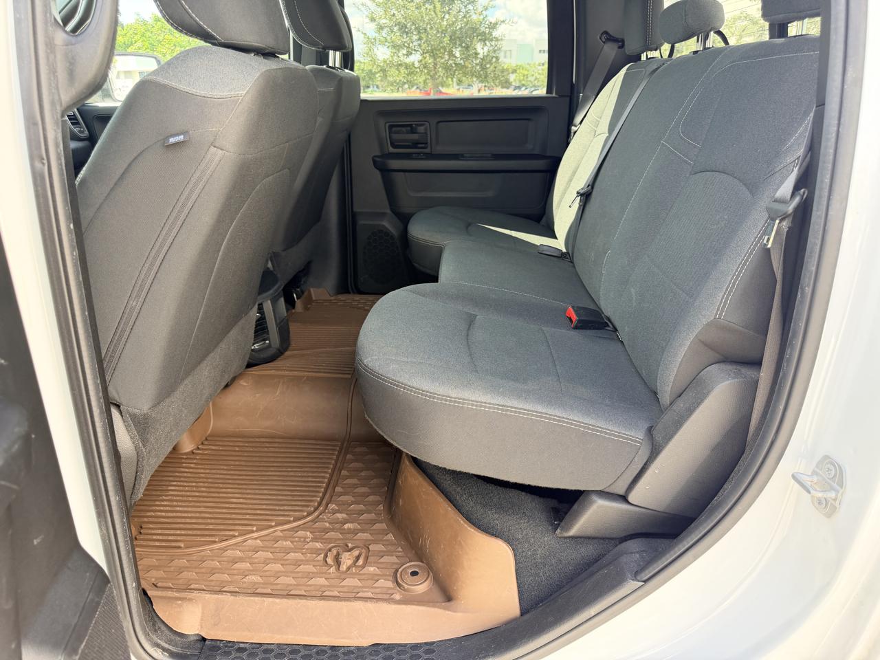 RAM 2500 Tradesman Crew Cab SWB 4WD 2022