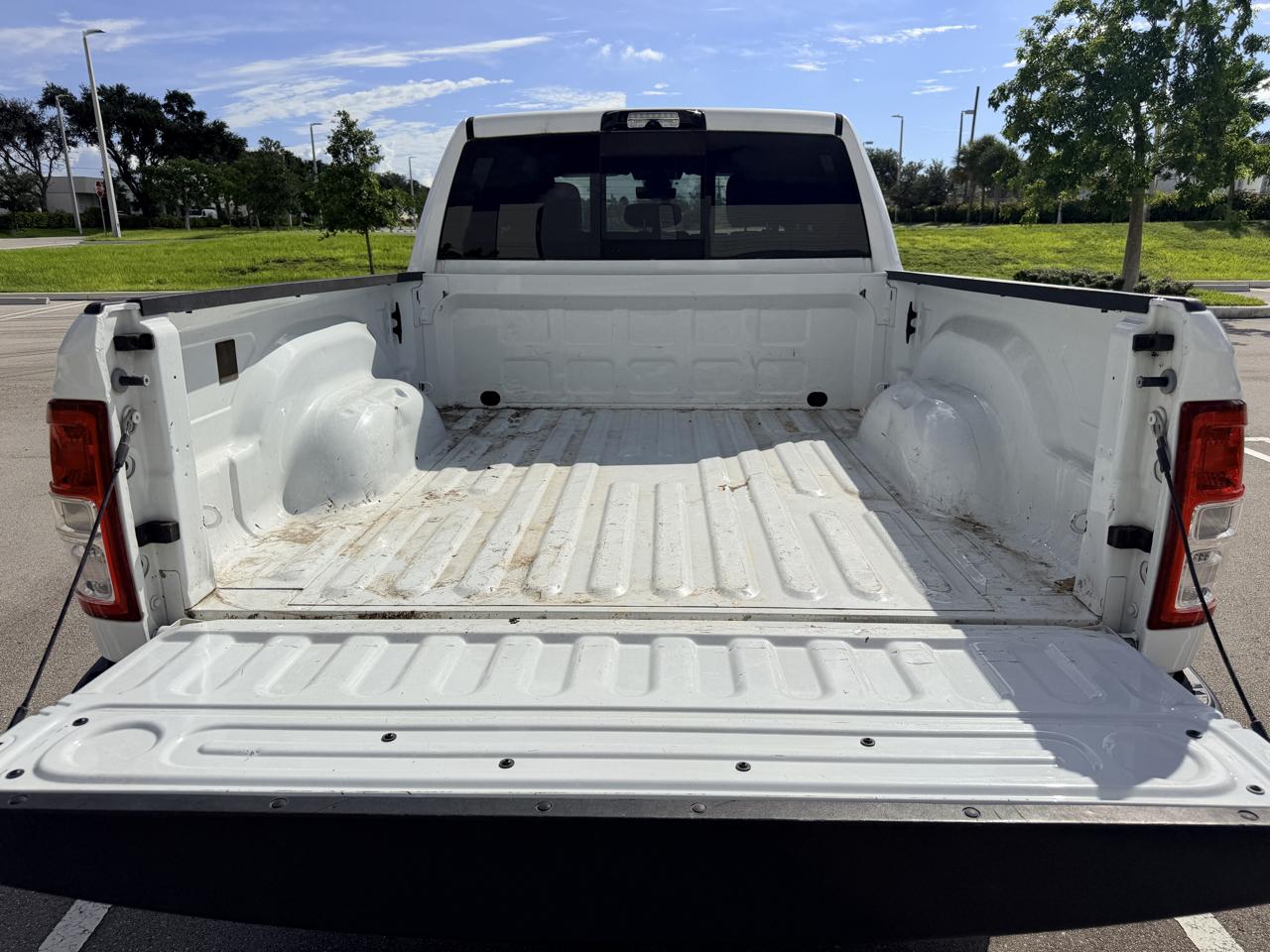 RAM 2500 Tradesman Crew Cab SWB 4WD 2022