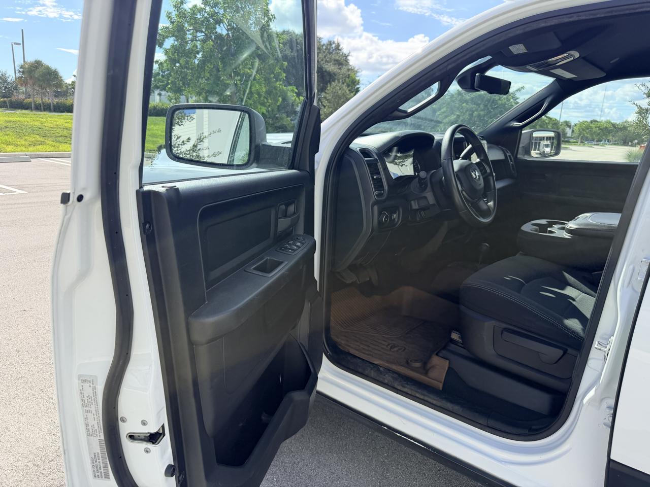 RAM 2500 Tradesman Crew Cab SWB 4WD 2022