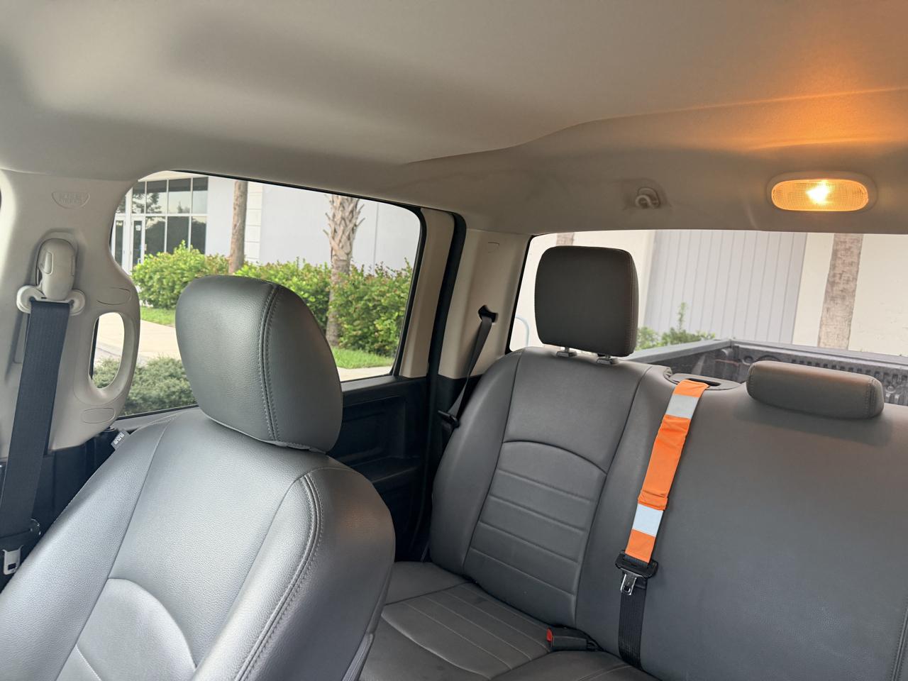 RAM 1500 Tradesman Crew Cab SWB 4WD 2017