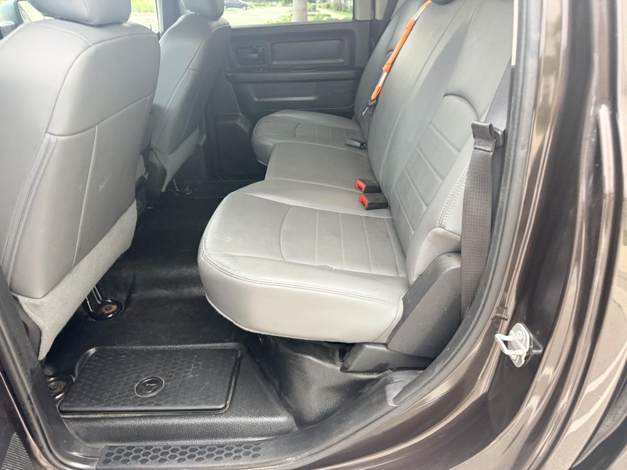 RAM 1500 Tradesman Crew Cab SWB 4WD 2017