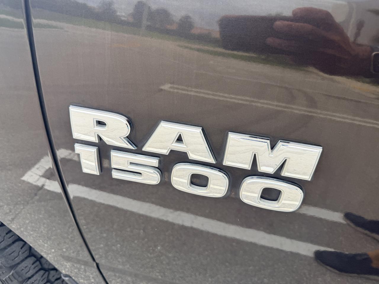 RAM 1500 Tradesman Crew Cab SWB 4WD 2017