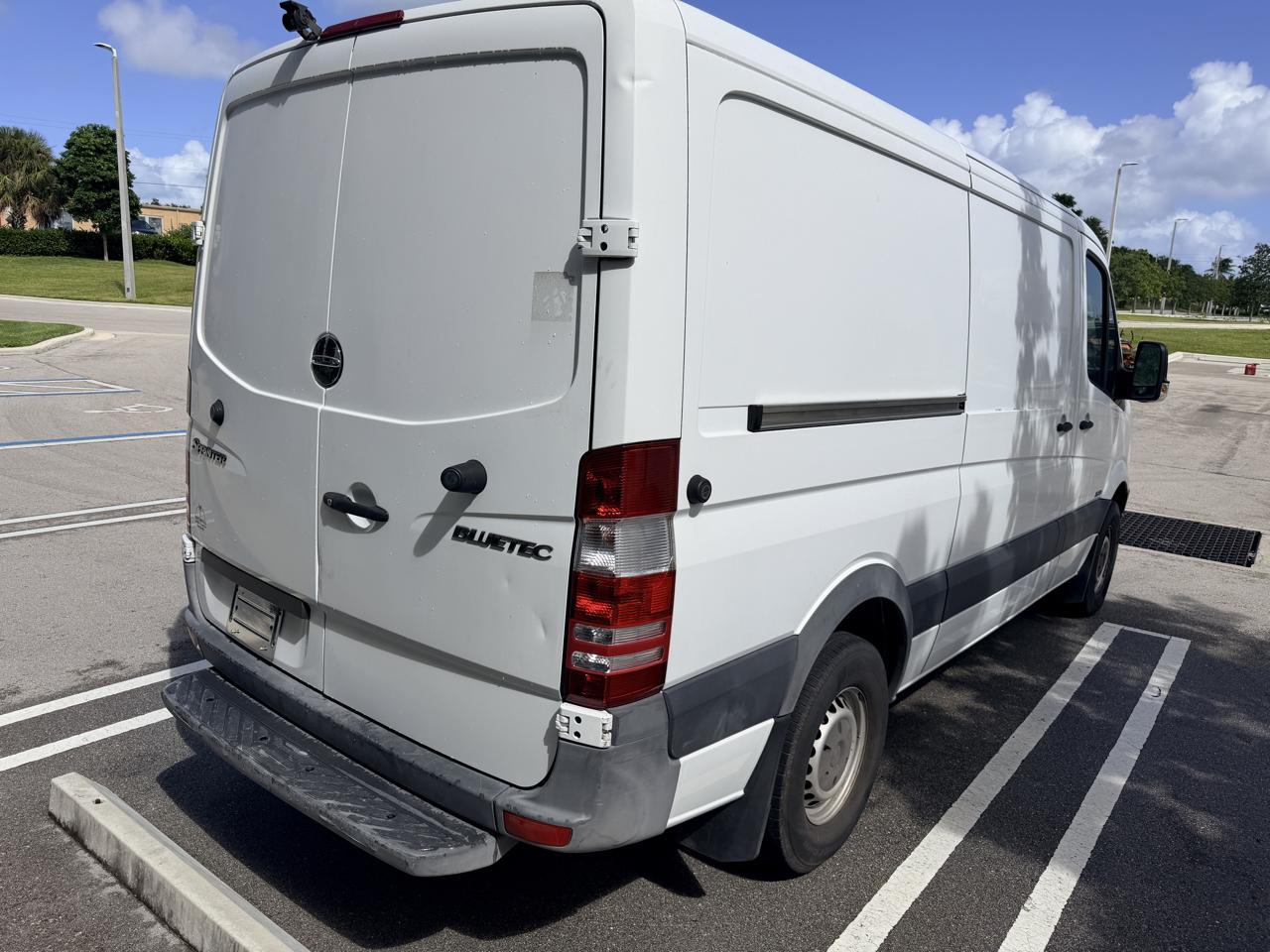 Freightliner Sprinter 2500 144-in. WB 2012