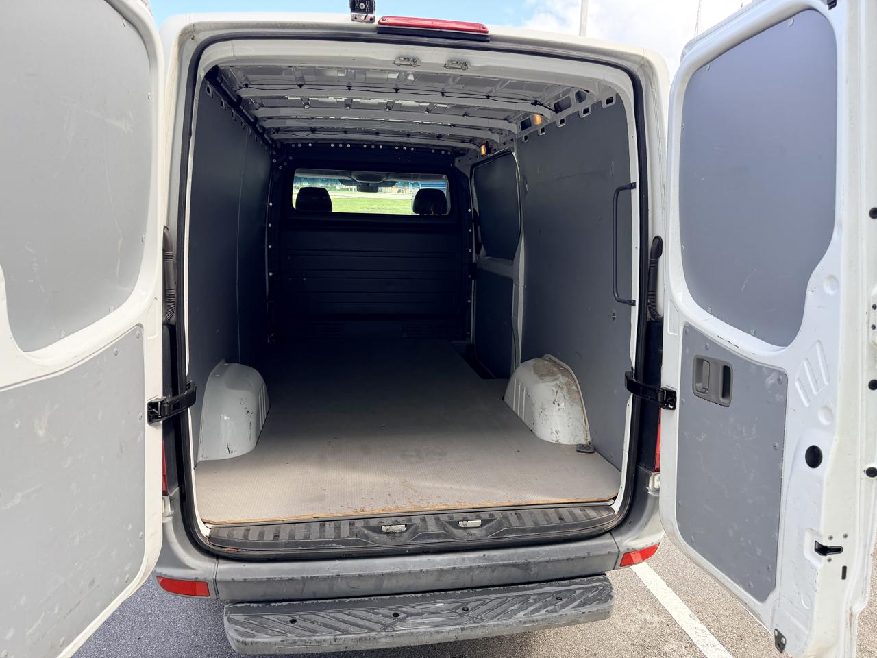Freightliner Sprinter 2500 144-in. WB 2012