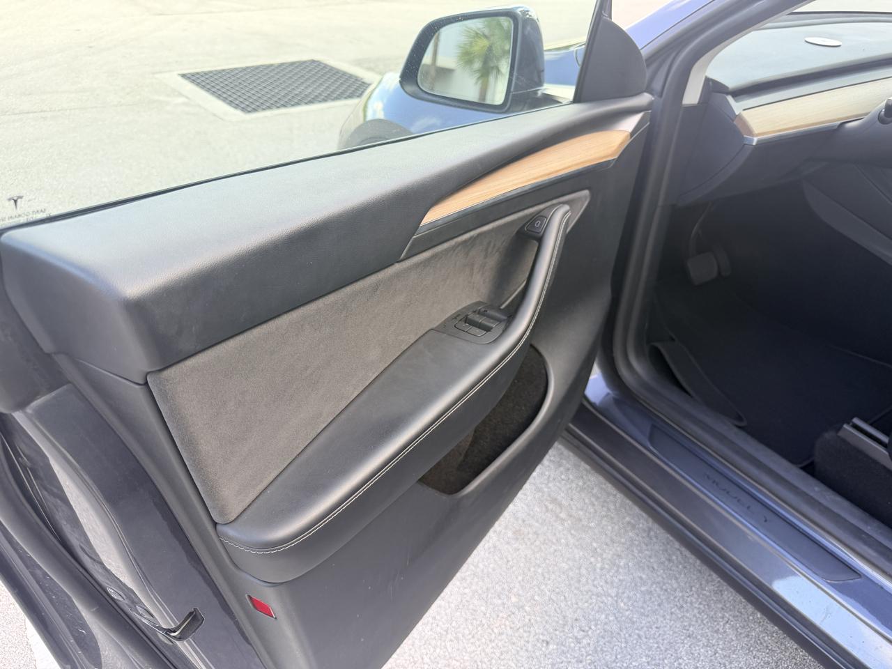 Tesla Model Y Long Range RWD 2023