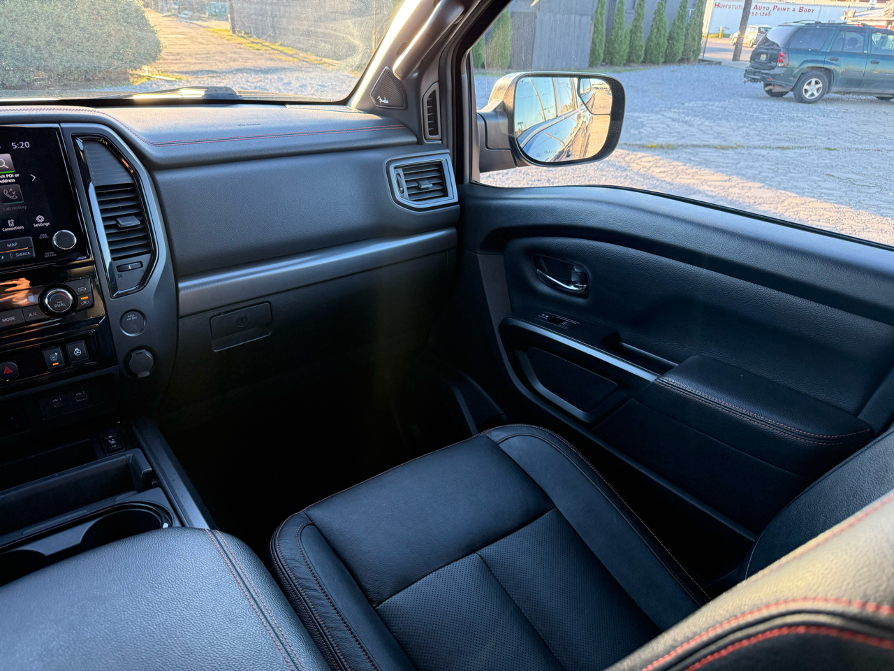 Nissan Titan PRO-4X Crew Cab 4WD 2020 Nissan Titan PRO-4X Crew Cab 4WD 2020