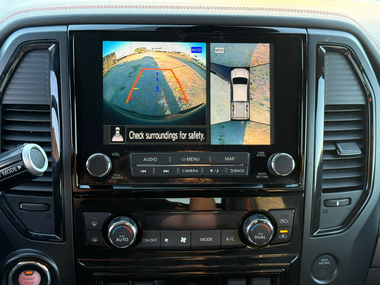 Nissan Titan PRO-4X Crew Cab 4WD 2020 Nissan Titan PRO-4X Crew Cab 4WD 2020