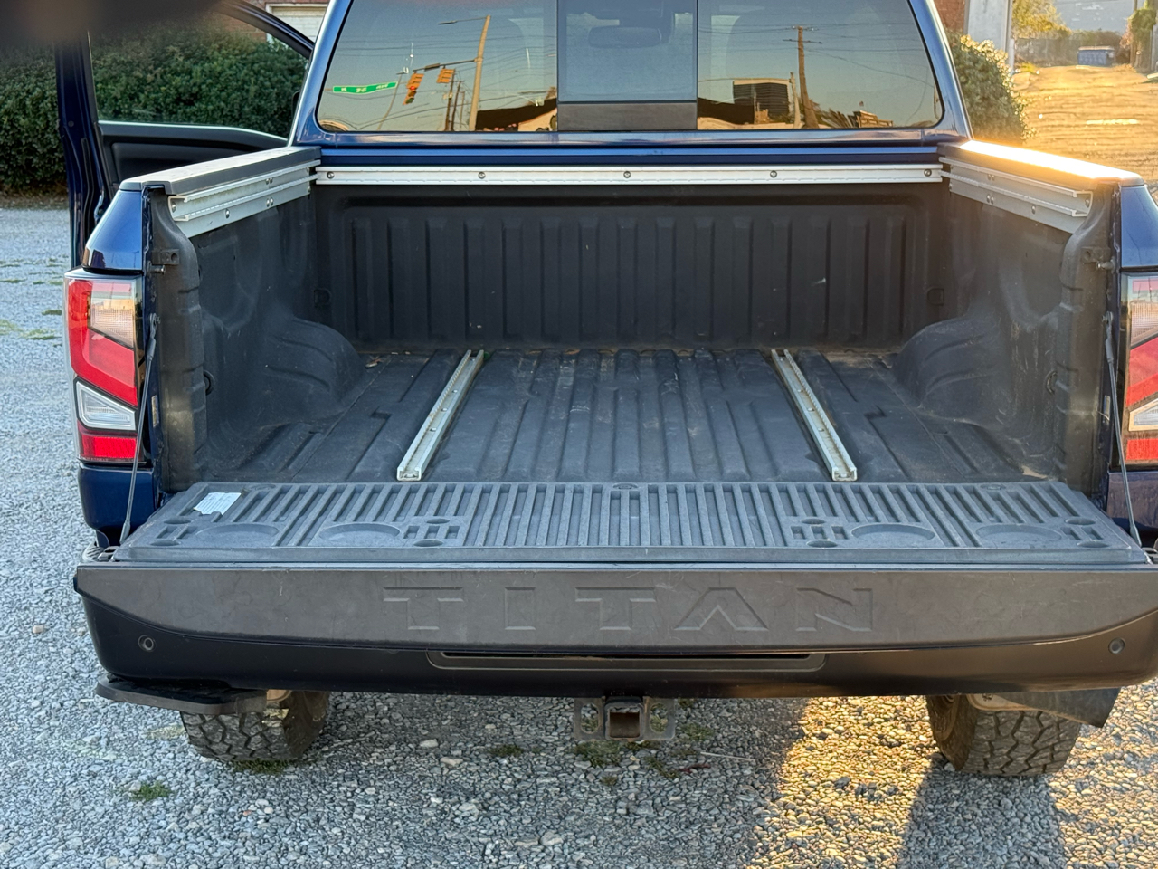Nissan Titan PRO-4X Crew Cab 4WD 2020 Nissan Titan PRO-4X Crew Cab 4WD 2020