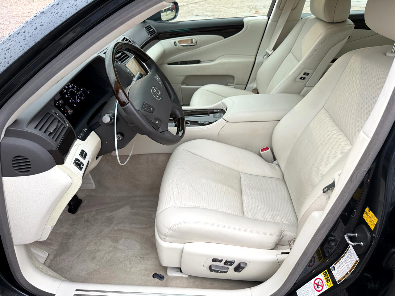 Lexus LS 460 Luxury Sedan 2008