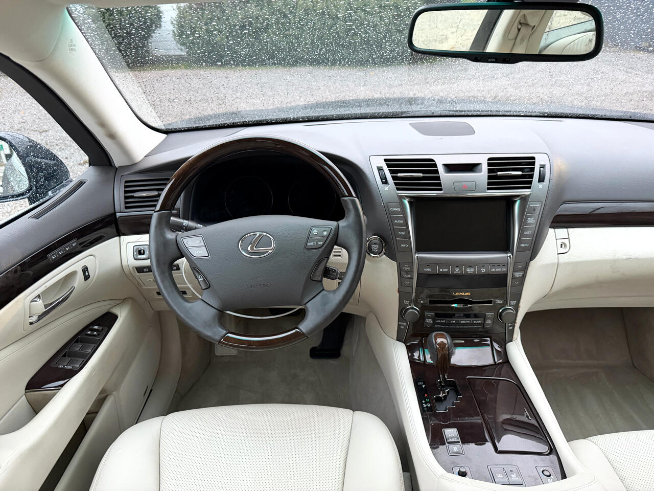 Lexus LS 460 Luxury Sedan 2008