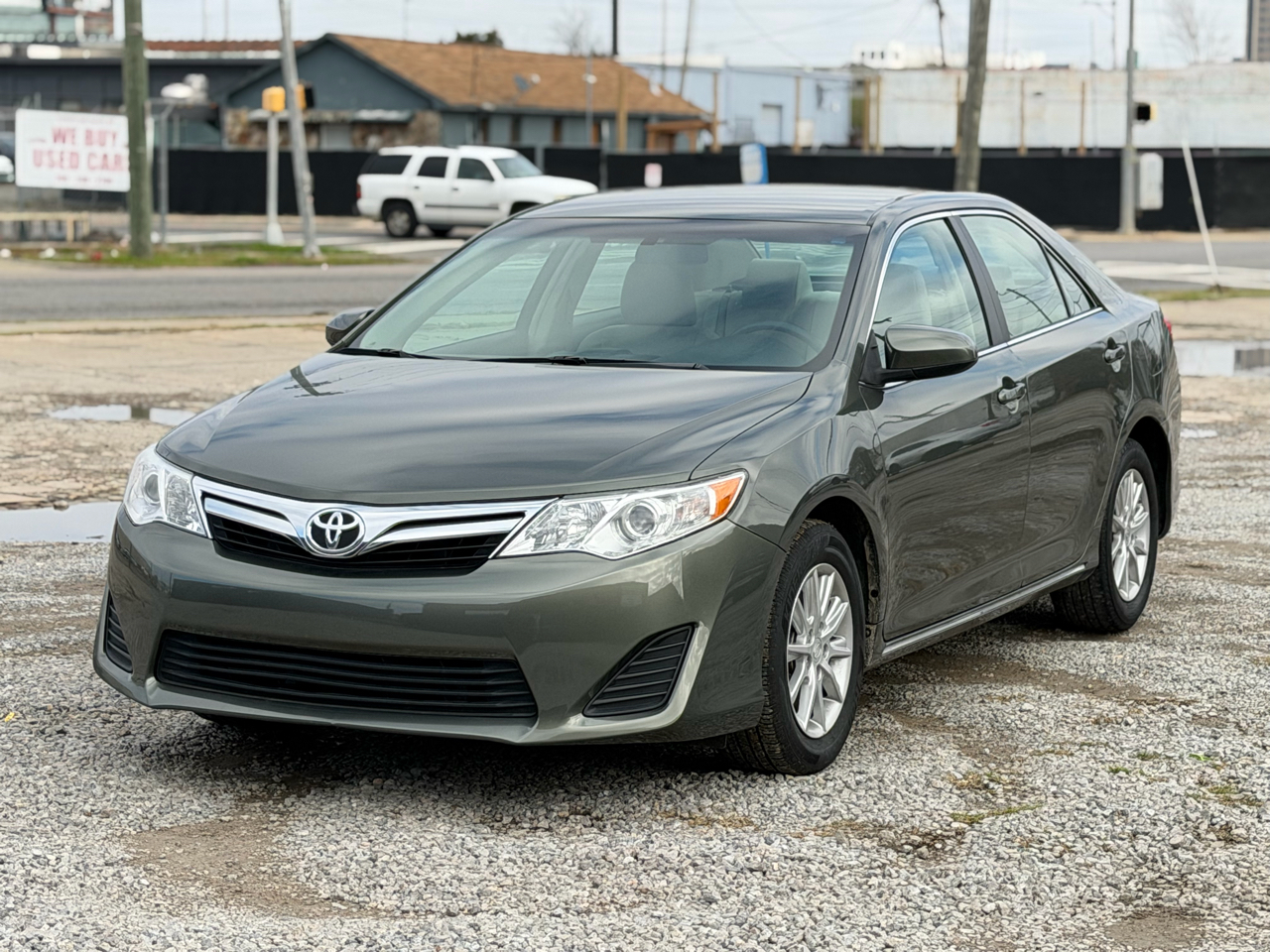 Toyota Camry LE 4D Sedan 2013