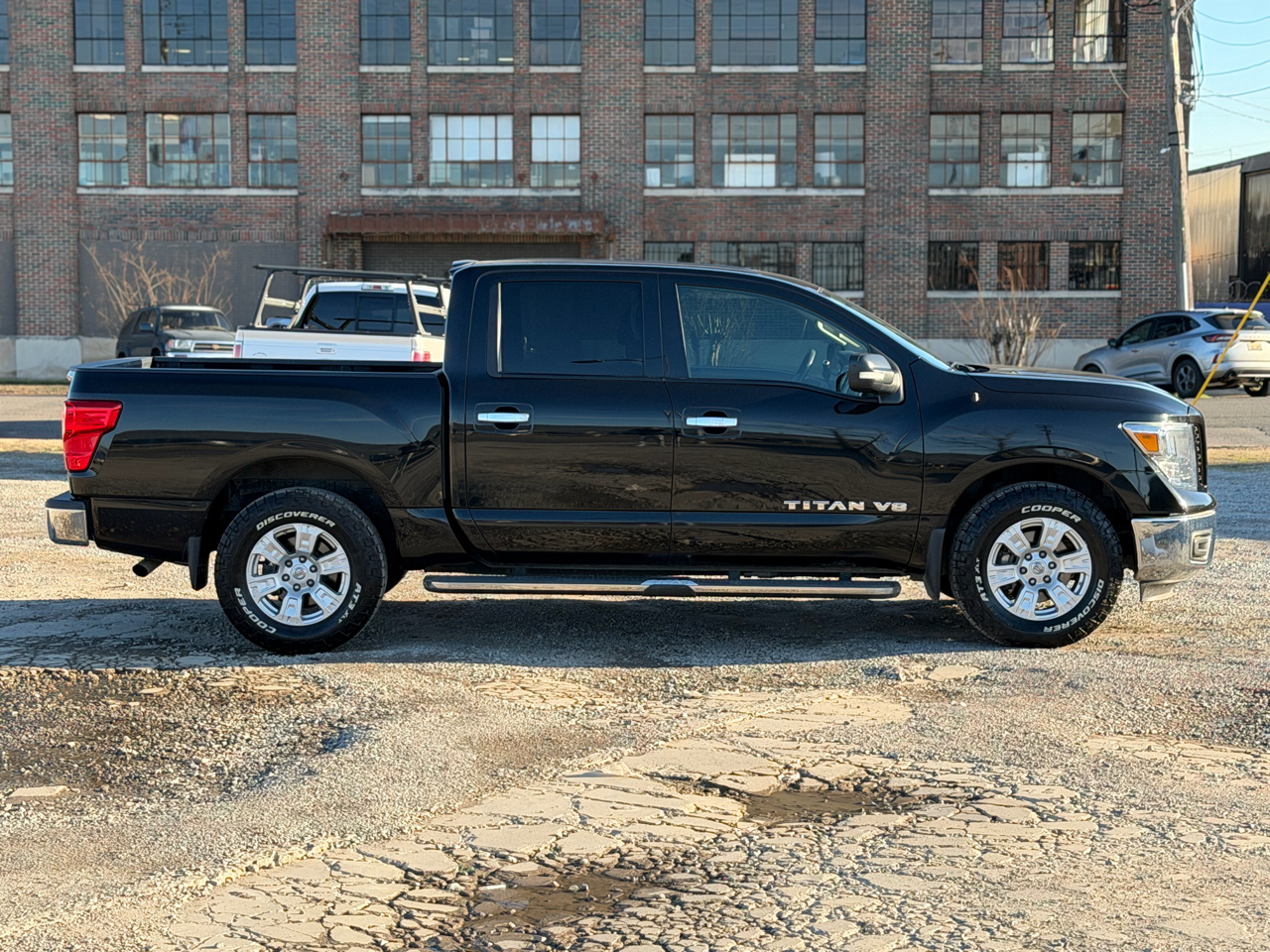 Nissan Titan SV Crew Cab 2WD 2019