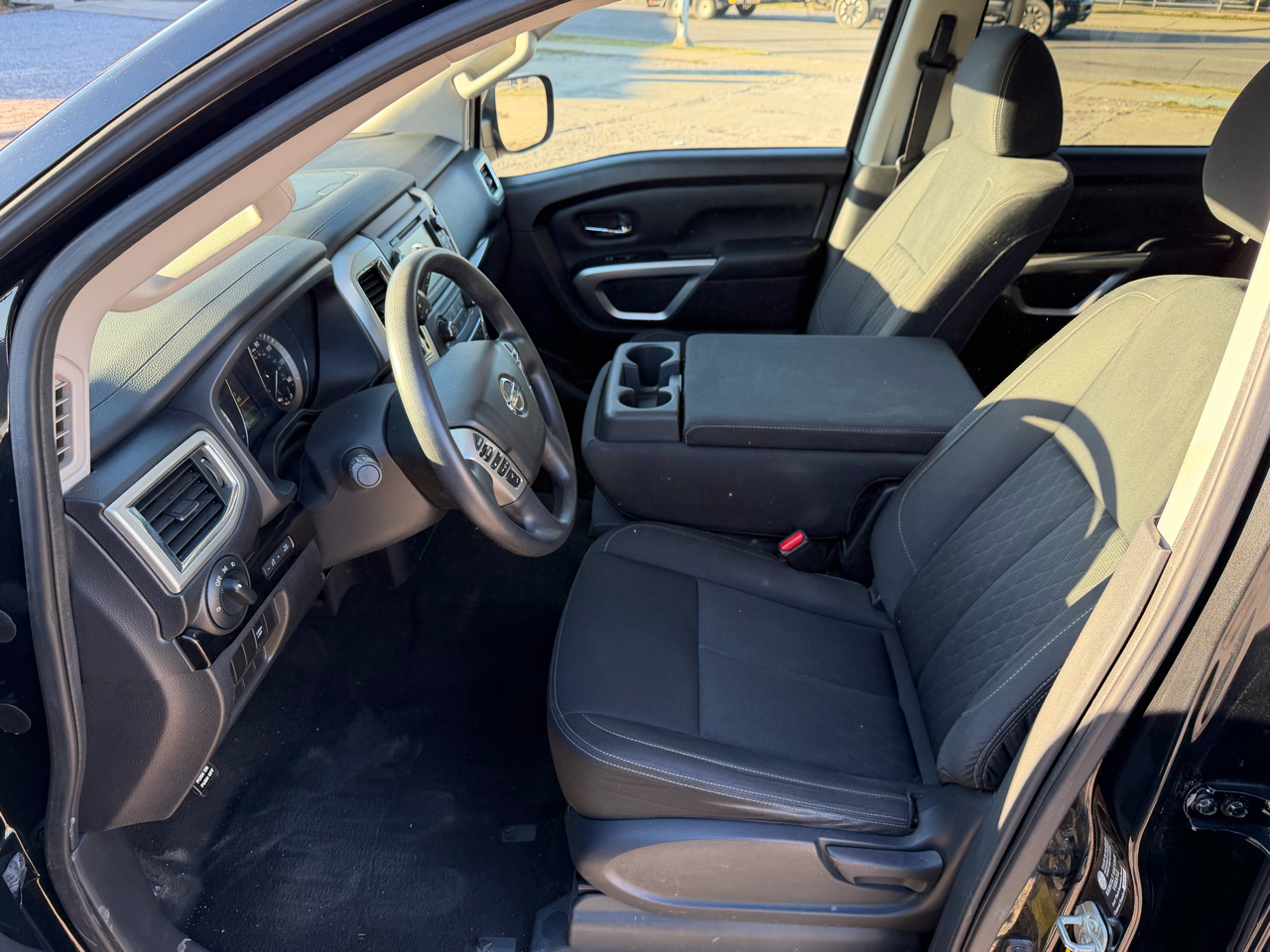 Nissan Titan SV Crew Cab 2WD 2019