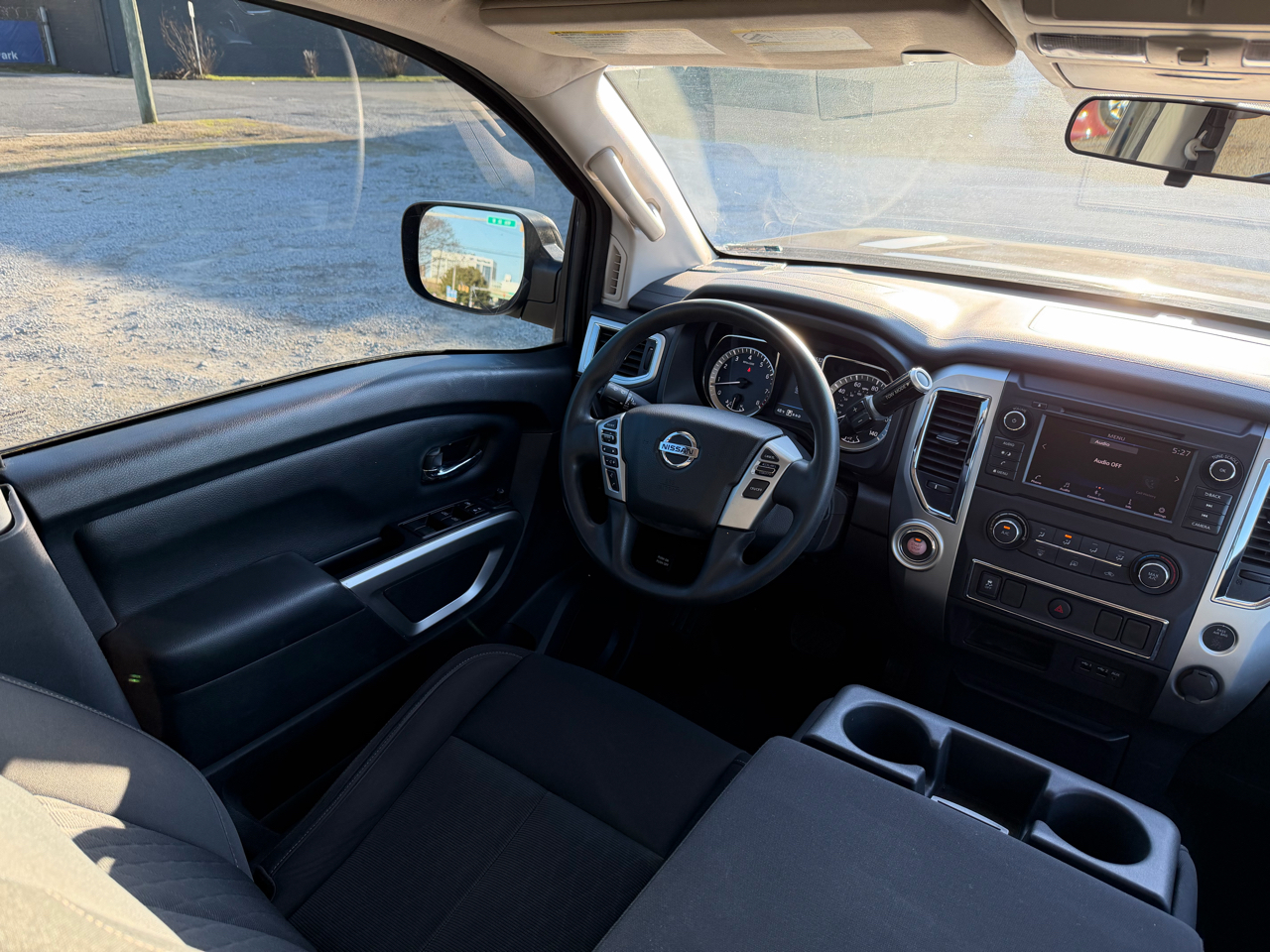 Nissan Titan SV Crew Cab 2WD 2019