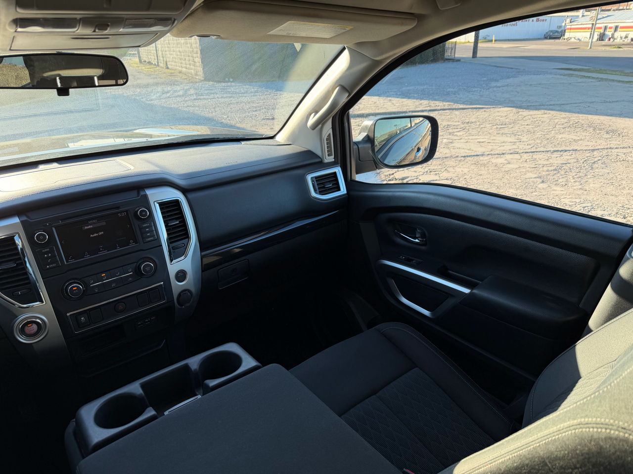 Nissan Titan SV Crew Cab 2WD 2019