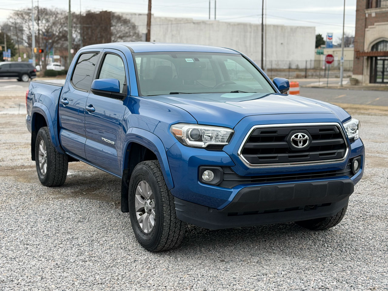 Toyota Tacoma SR5 Dbl Cab 2WD V6 at 2016
