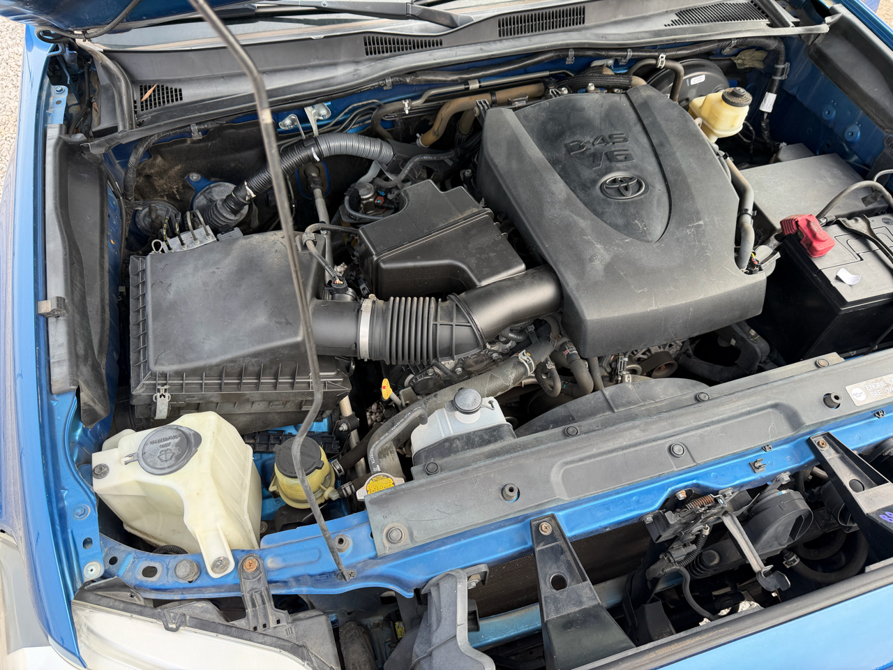 Toyota Tacoma SR5 Dbl Cab 2WD V6 at 2016