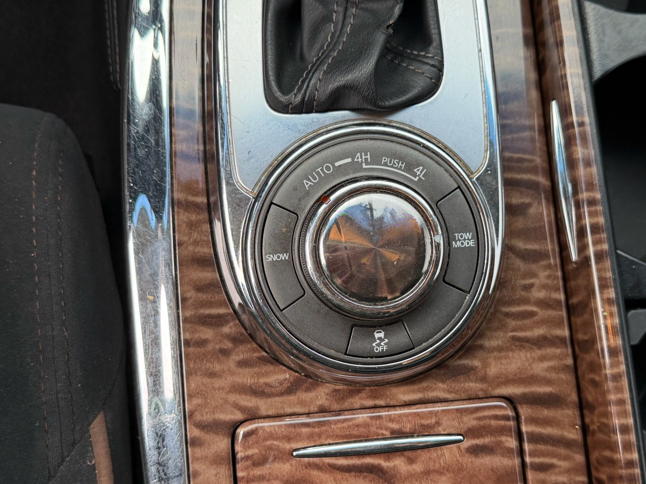 Nissan Armada SV AWD 2017