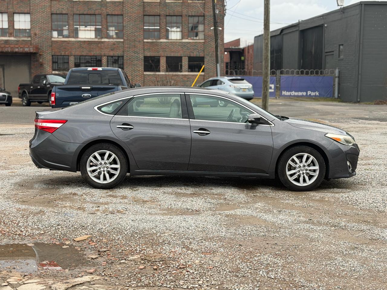 Toyota Avalon XLE 2013