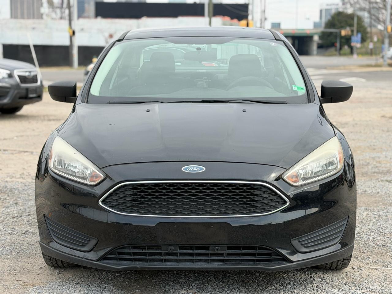 Ford Focus S Sedan 2017