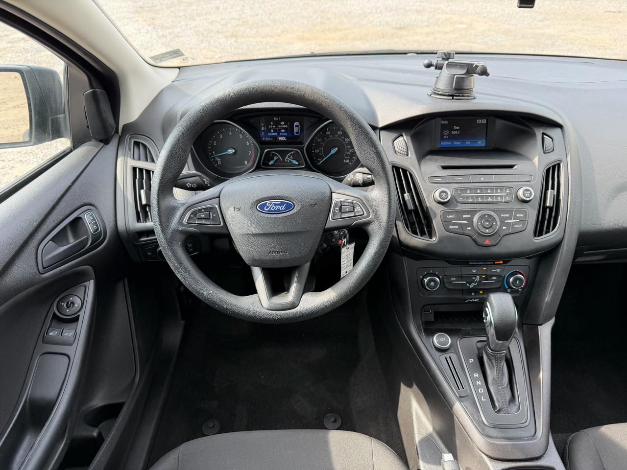 Ford Focus S Sedan 2017