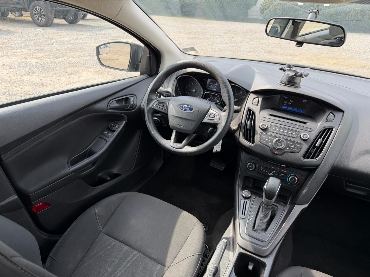 Ford Focus S Sedan 2017