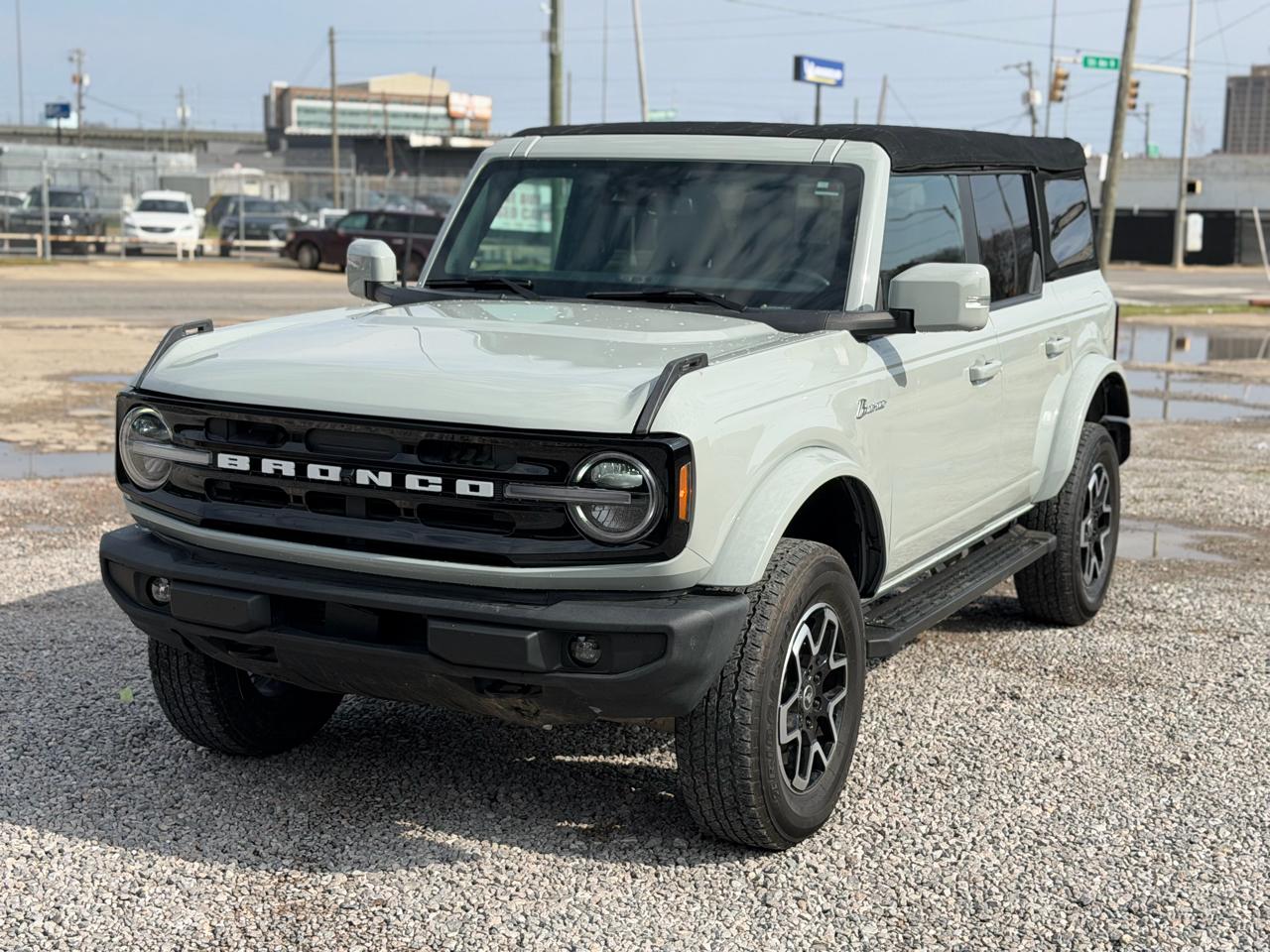 Ford Bronco Outer Banks 4-Door 2022