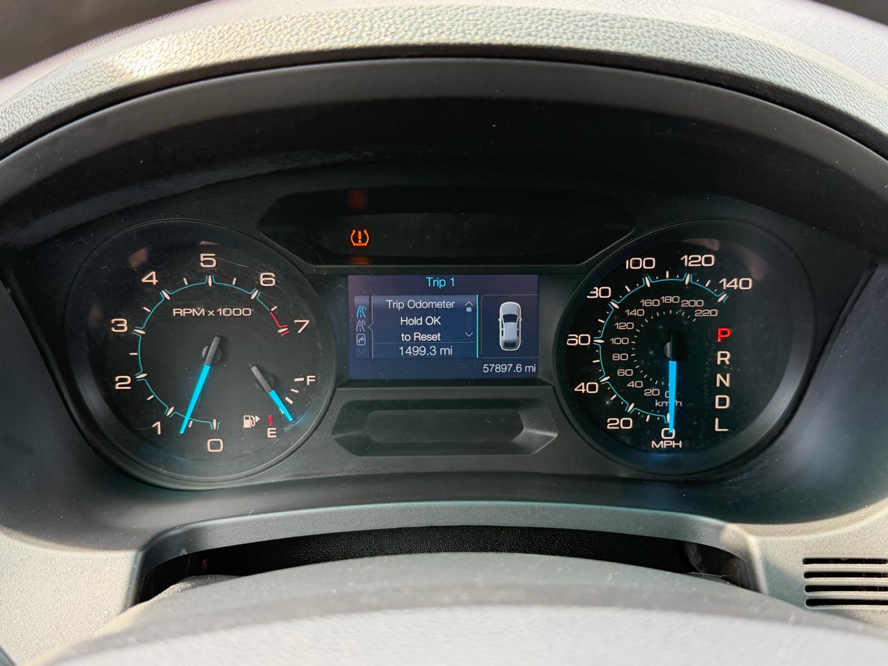 Ford Explorer Base 4WD 2011