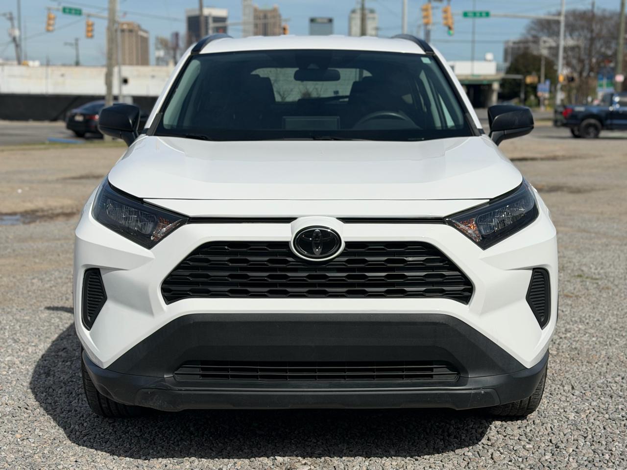 Toyota RAV4 LE 2020