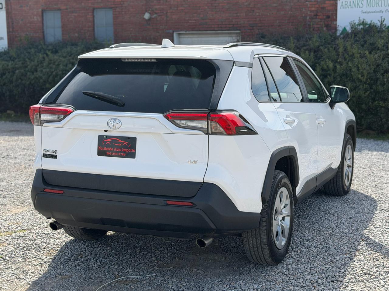 Toyota RAV4 LE 2020