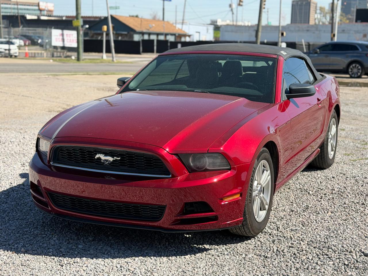 Ford Mustang V6 Convertible 2014