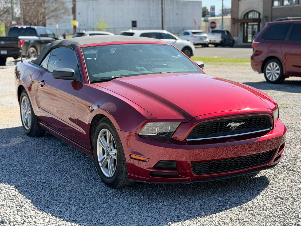 Ford Mustang V6 Convertible 2014