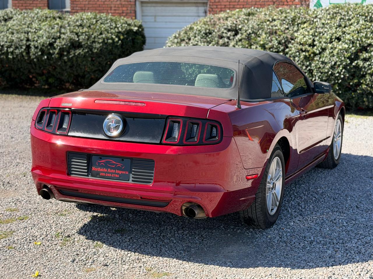 Ford Mustang V6 Convertible 2014