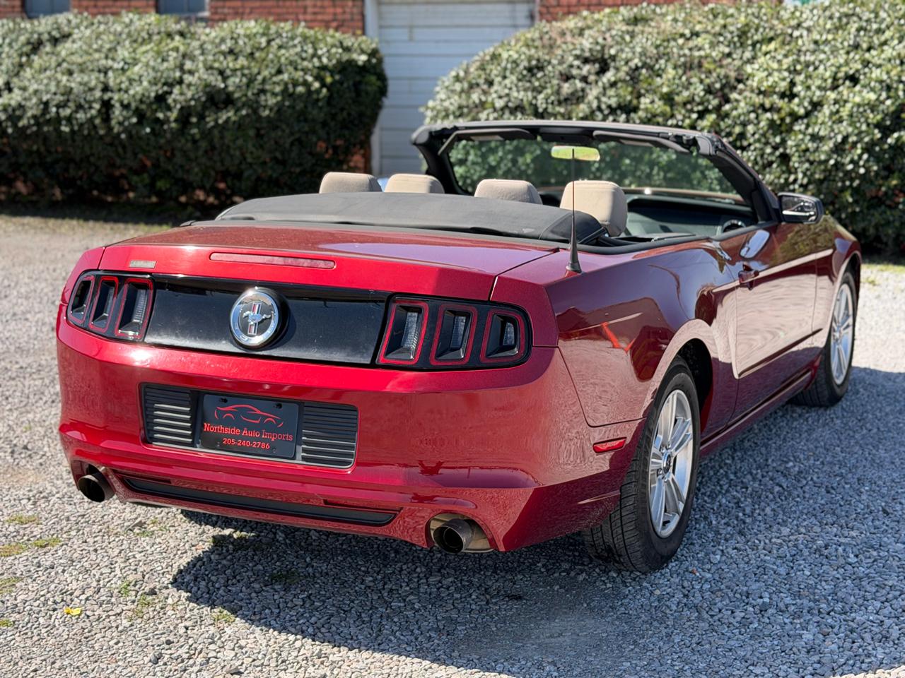Ford Mustang V6 Convertible 2014